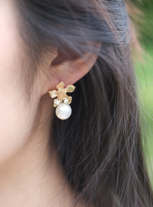 Agrimony Flower Pearl Earrings