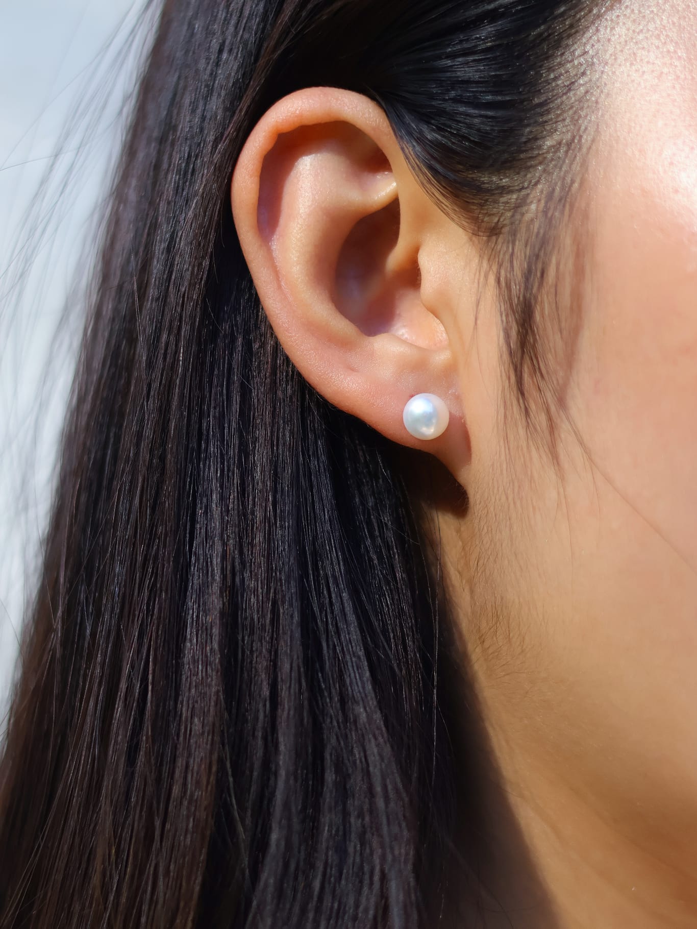 Classic and Simple Single Pearl Earring