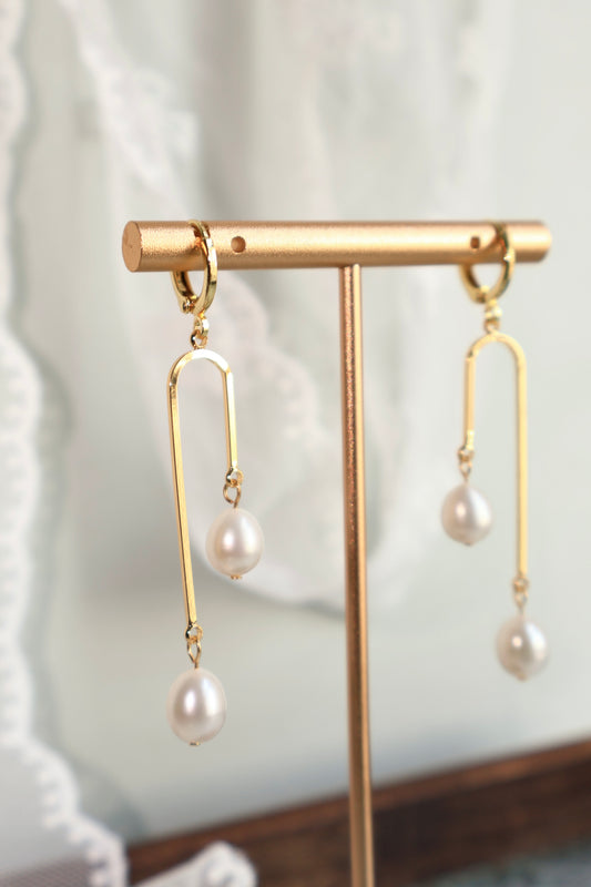 In Motion Loop Pearl Earrings