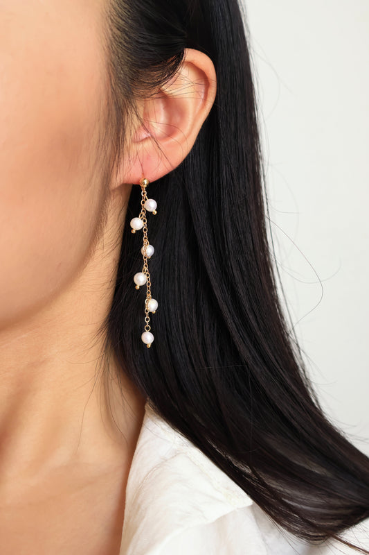 Amélie Pearl Drop Earrings