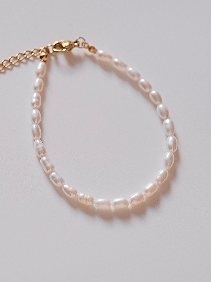 Curiosity - Classic Oval Freshwater Pearl Bracelet, Dainty Minimalist Jewelry