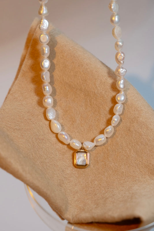 Mother of pearl pendant with gorgeous luster fresh water pearl necklace